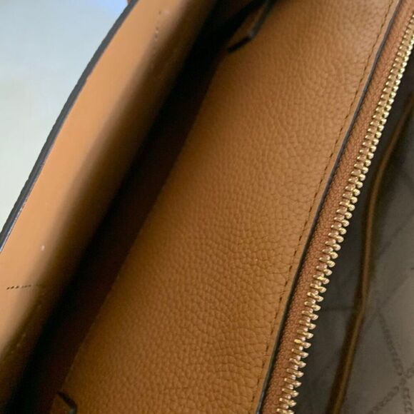 Michael Kors Brown Leather Satchel Bag with lock charm - Picture 13 of 14